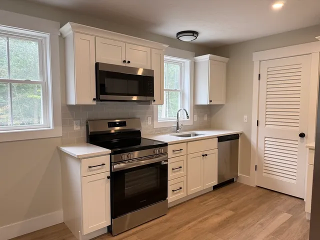 $2,595 | 480 Wareham Street, Unit 8, Middleboro, MA 02346