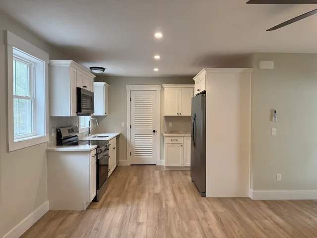 $2,595 | 480 Wareham Street, Unit 8, Middleboro, MA 02346