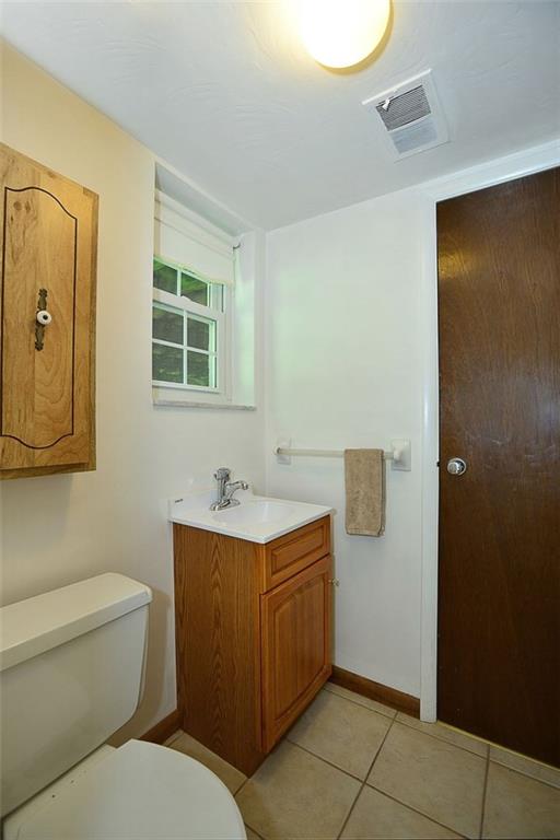 9372 Hilliard Road Pittsburgh, PA 15237 - Photo 18 of 24 Half bath in lower level.