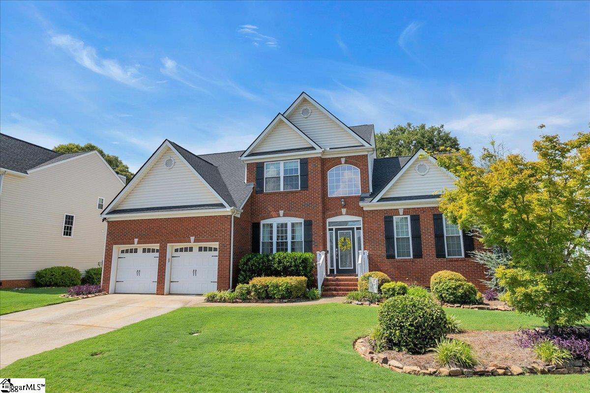 112 Summer Hill Road Simpsonville, SC 29681 - Photo 3 of 50 Gallery Image 3
