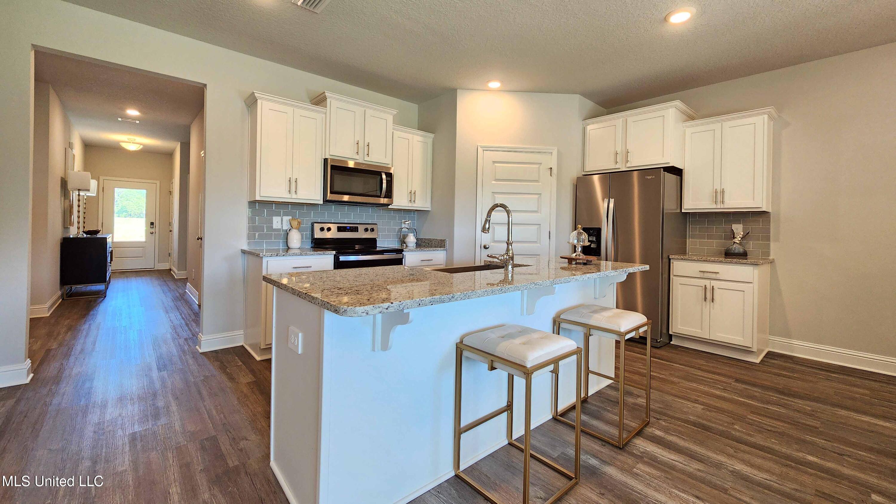 14212 Quill Avenue Biloxi, MS 39532 - Photo 9 of 24 013_