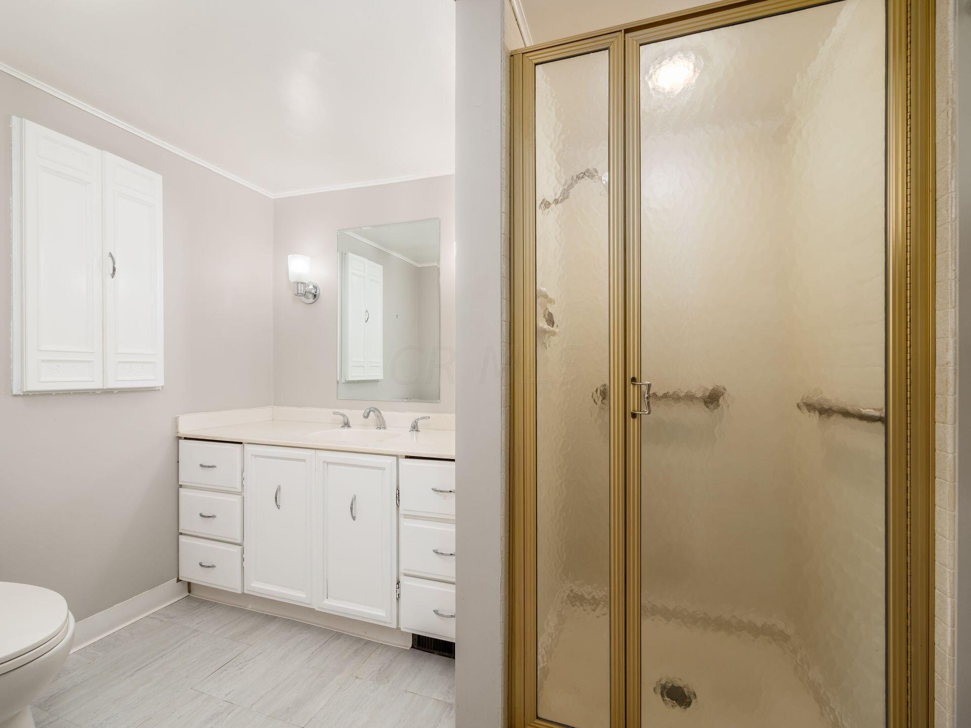 2800 Elginfield Road Columbus, OH 43220 - Photo 15 of 48
