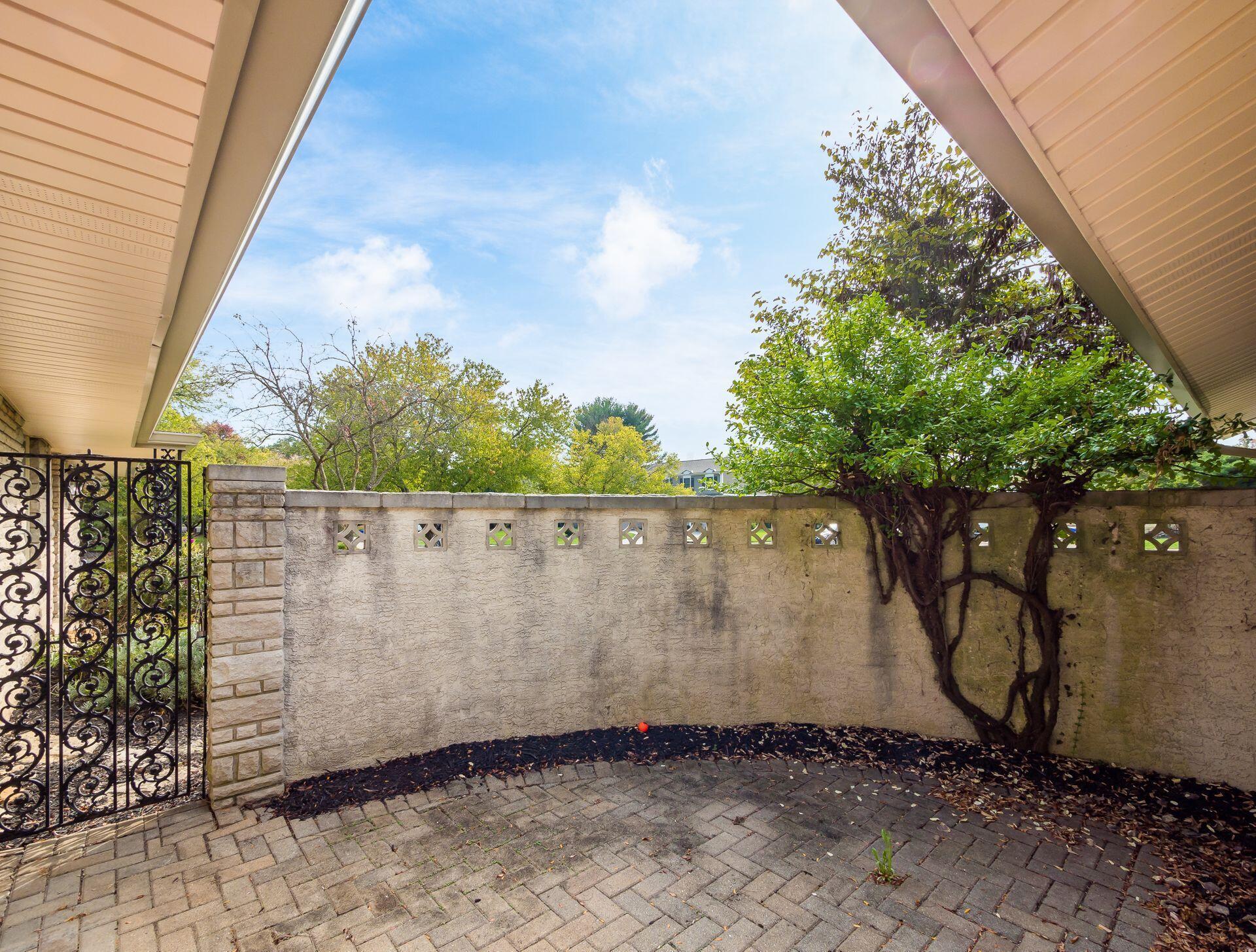 2800 Elginfield Road Columbus, OH 43220 - Photo 39 of 48