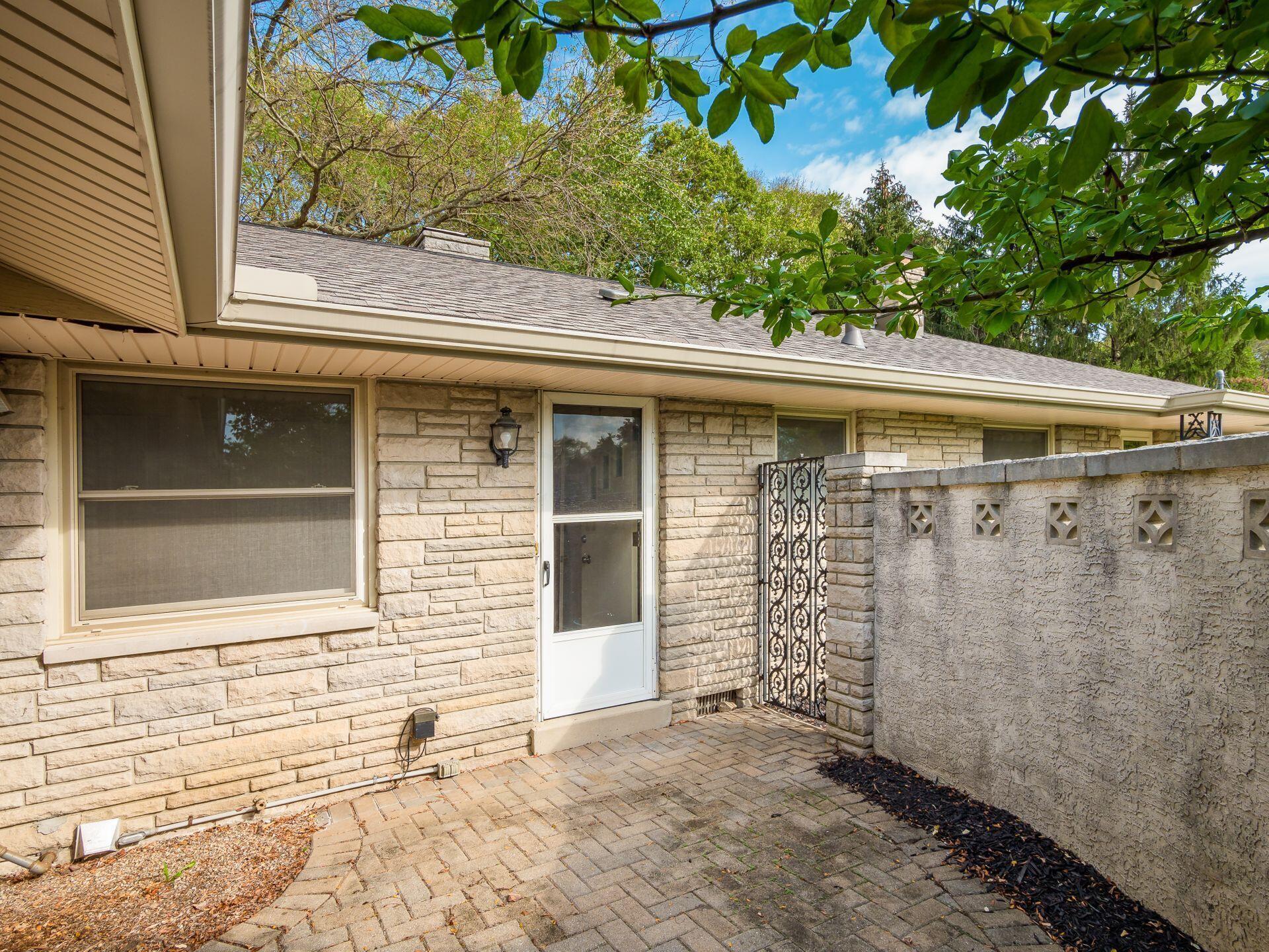 2800 Elginfield Road Columbus, OH 43220 - Photo 40 of 48