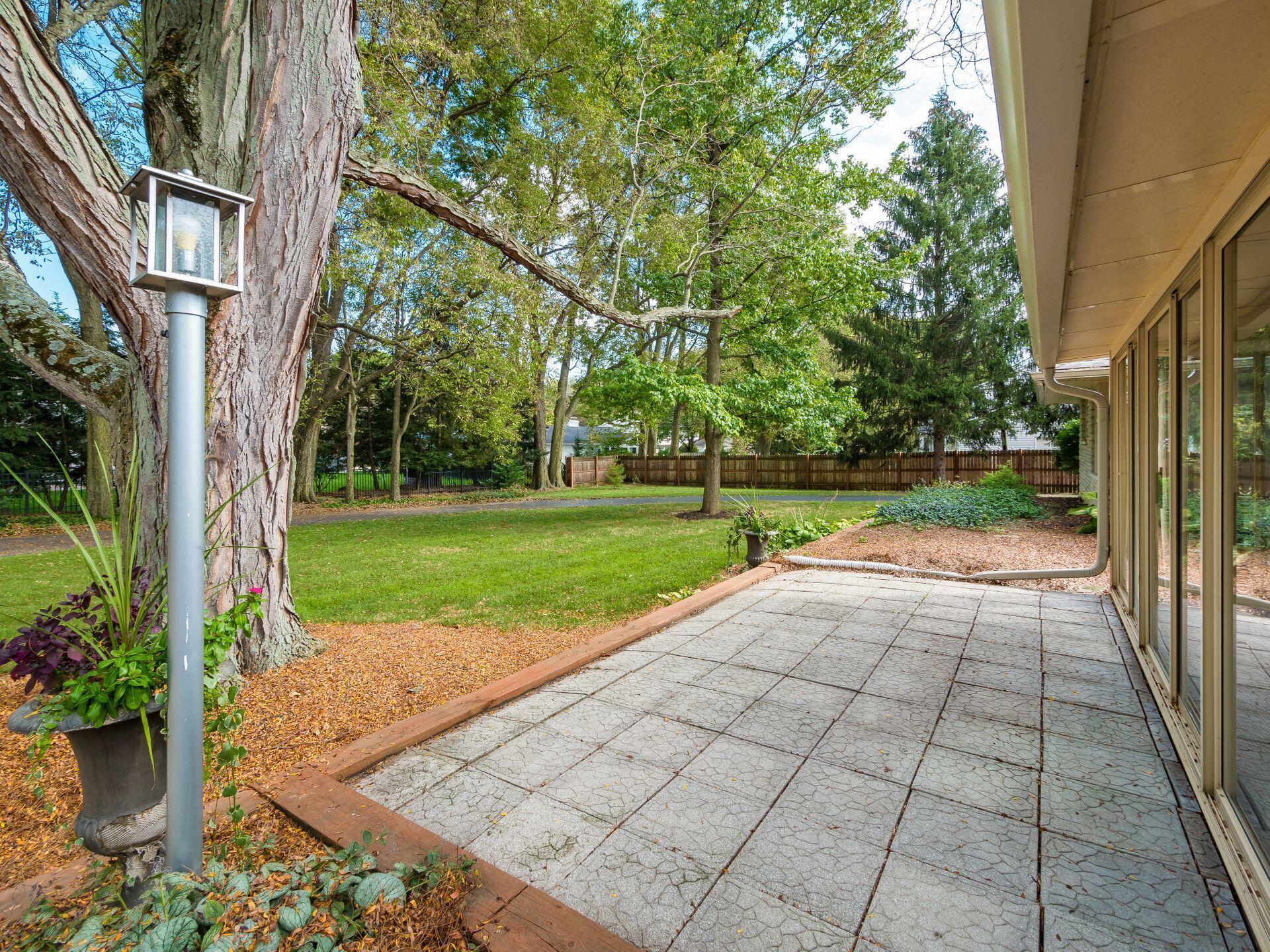 2800 Elginfield Road Columbus, OH 43220 - Photo 42 of 48