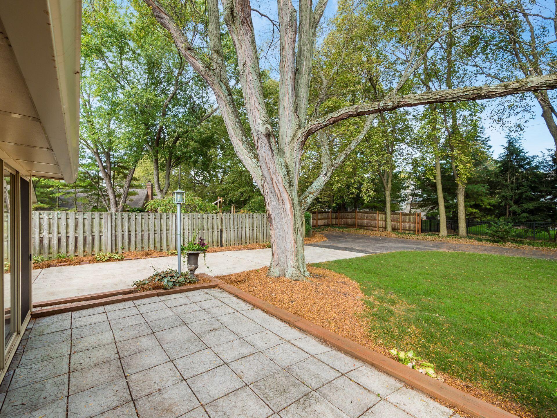 2800 Elginfield Road Columbus, OH 43220 - Photo 43 of 48