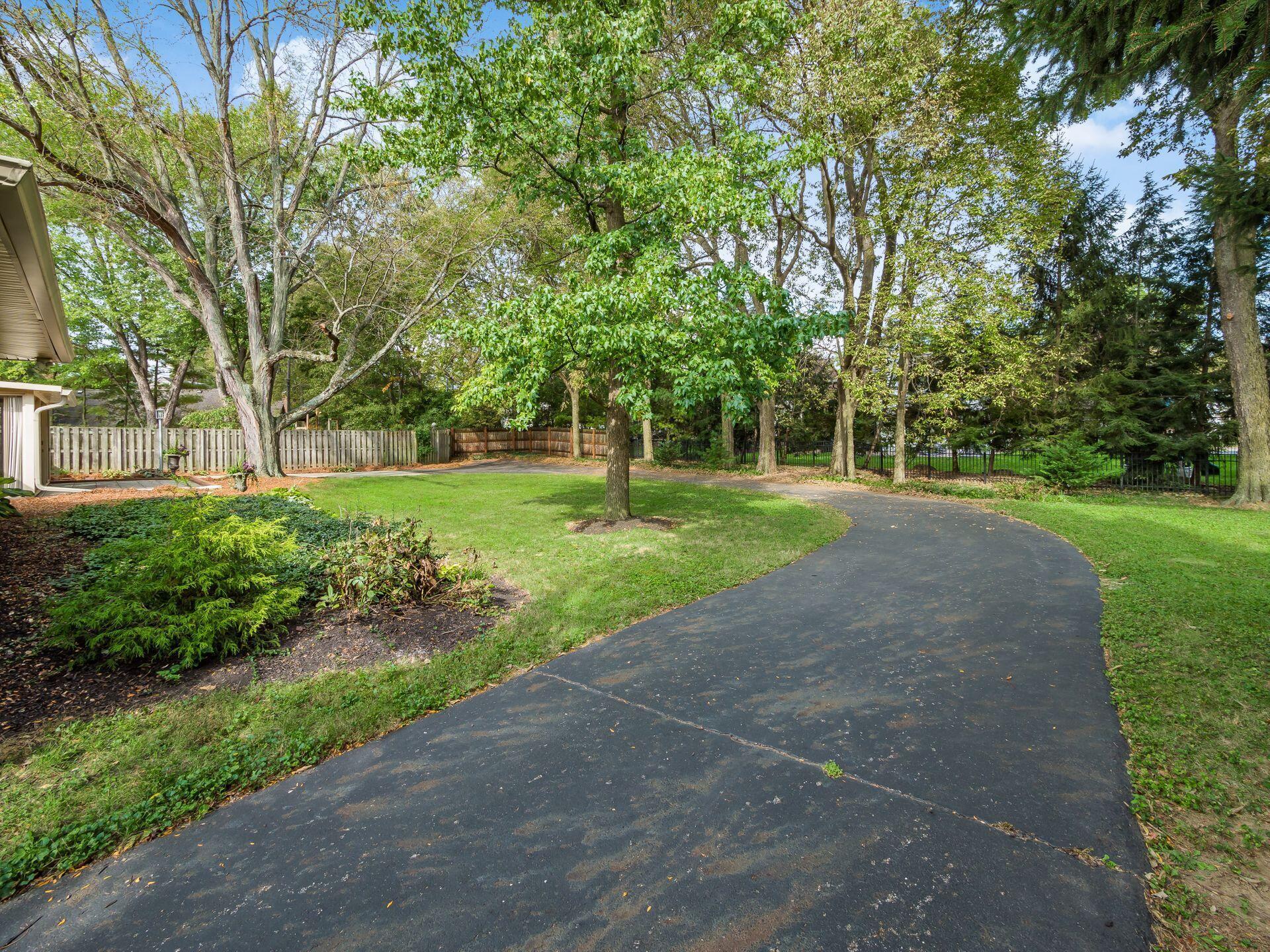 2800 Elginfield Road Columbus, OH 43220 - Photo 48 of 48