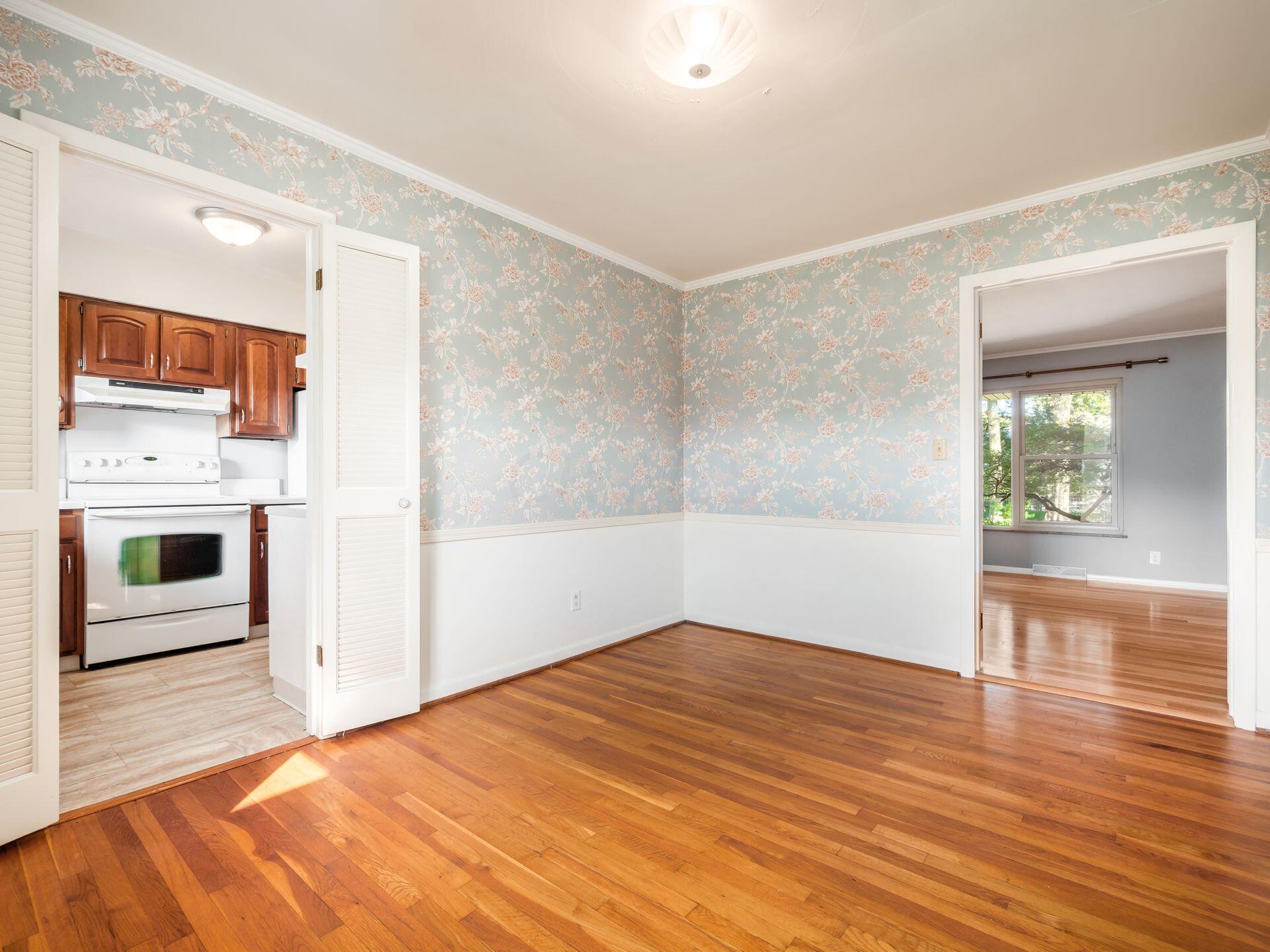 2800 Elginfield Road Columbus, OH 43220 - Photo 5 of 48