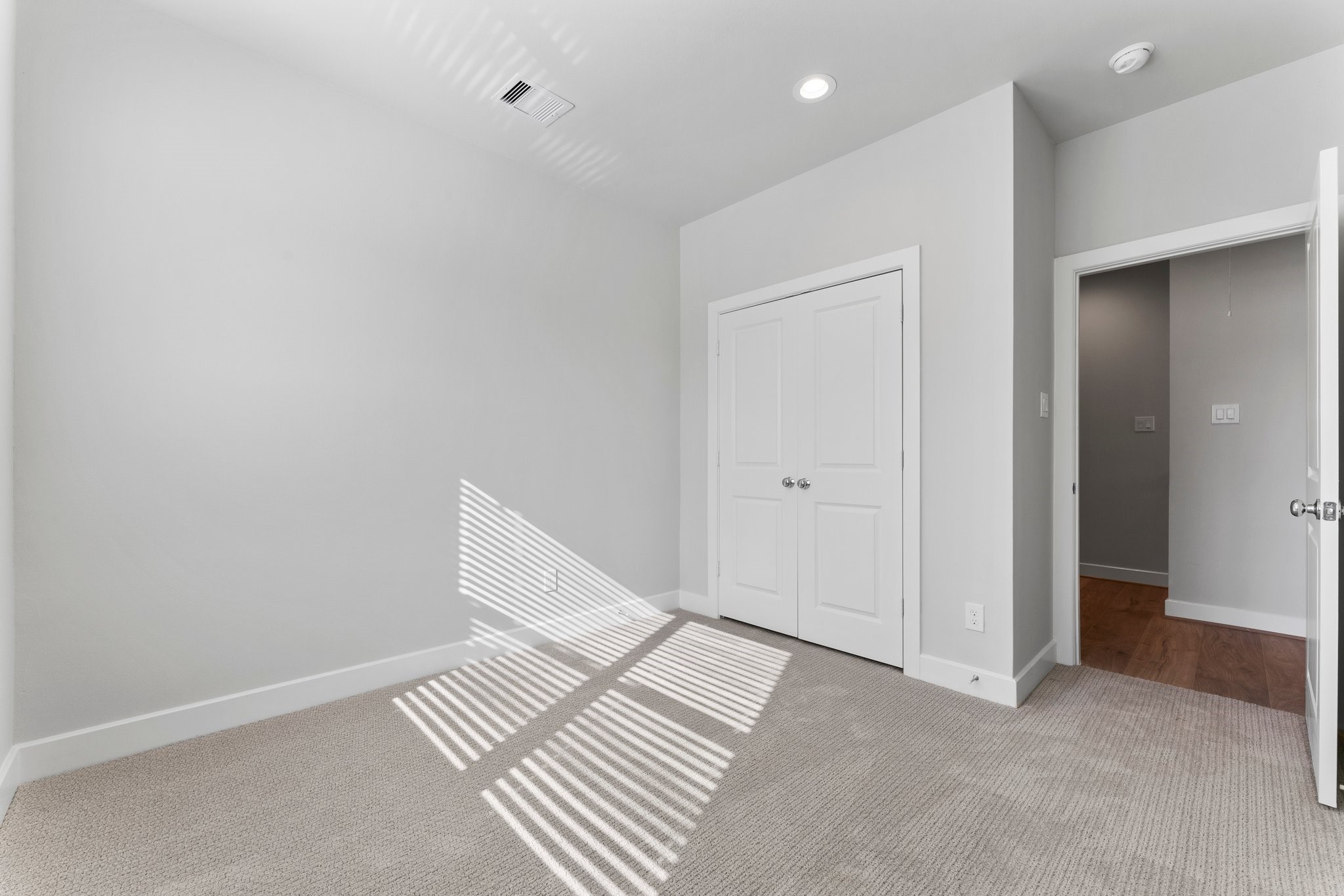 5904 Jasper Jones Way Houston, TX 77091 - Photo 19 of 37 a view of an empty room