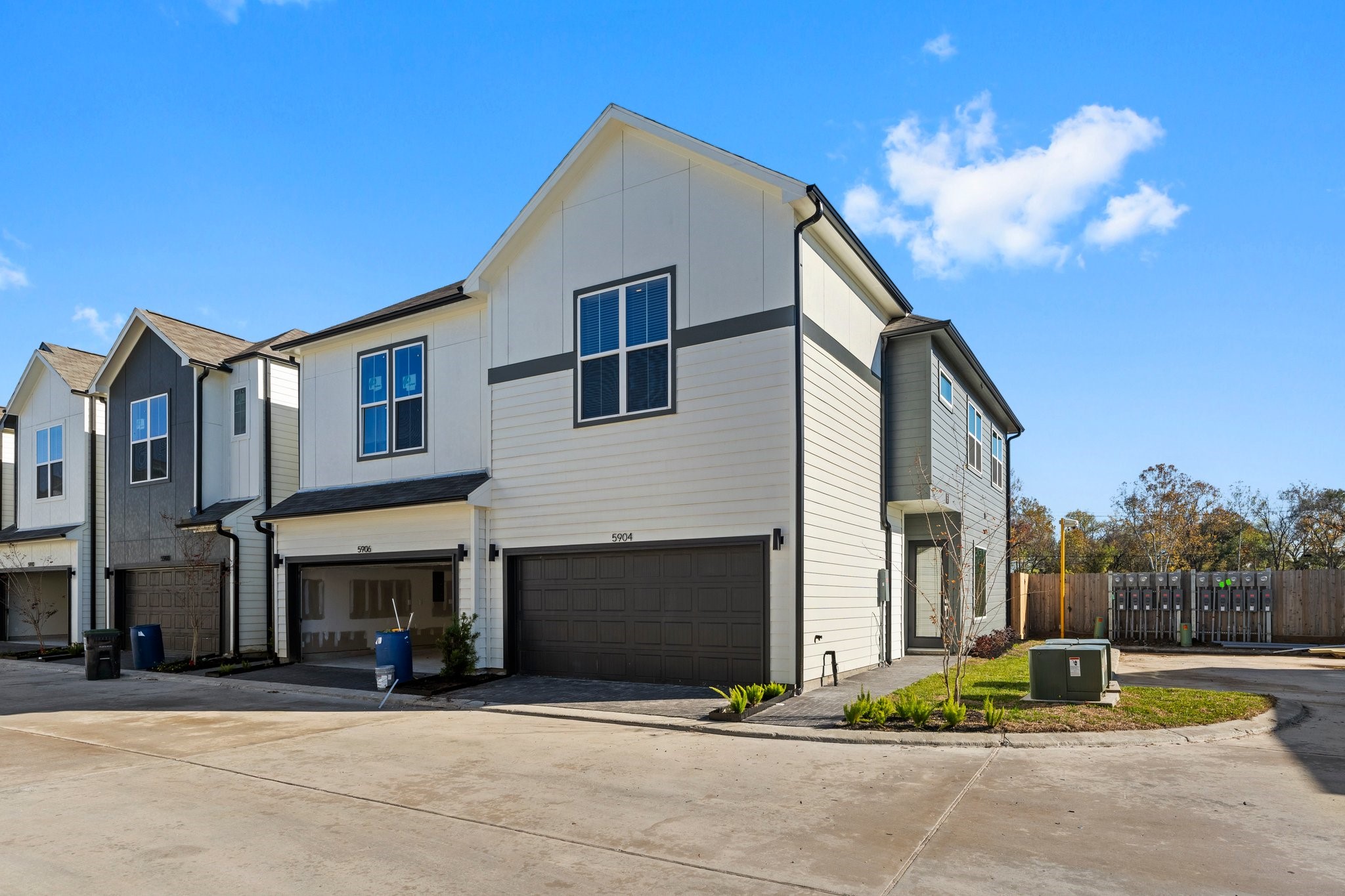 5904 Jasper Jones Way Houston, TX 77091 - Photo 35 of 37 a view of a house with a small yard