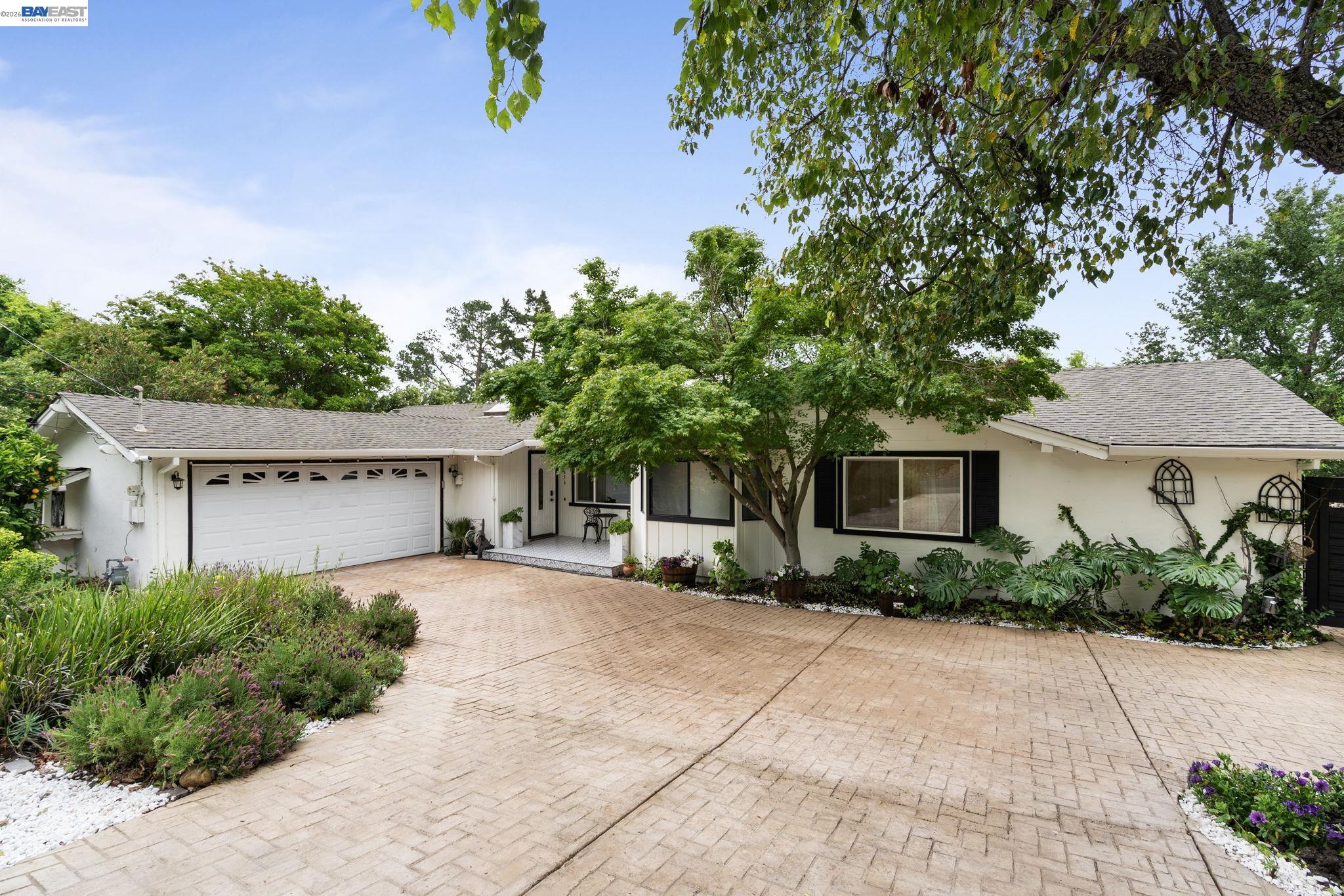 656 La Vista Road Walnut Creek, CA 94598 - Photo 2 of 68