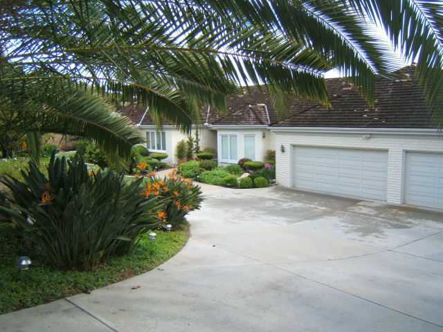 381 Rancho Camino Fallbrook, CA 92028 - Photo 3 of 13