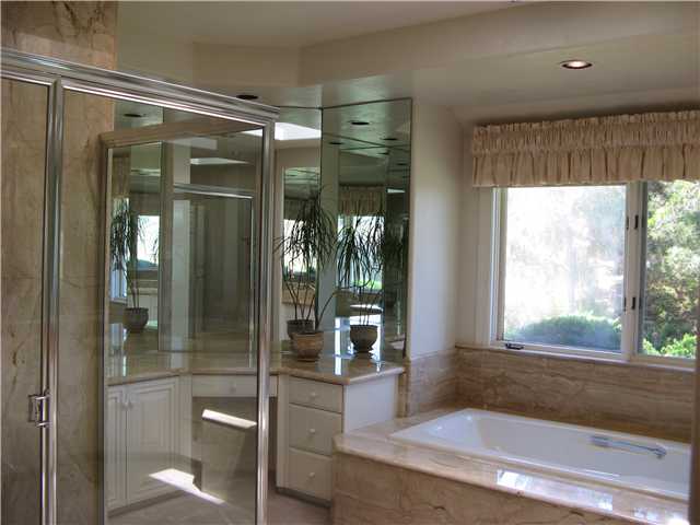 381 Rancho Camino Fallbrook, CA 92028 - Photo 9 of 13