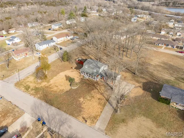 $300,000 | 1621 North 6th Street, De Soto, MO 63020