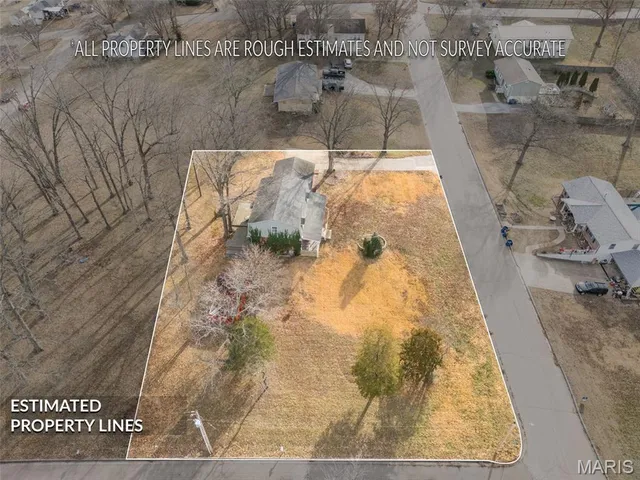 $293,750 | 1621 North 6th Street, De Soto, MO 63020