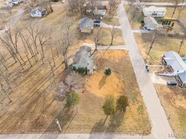 $300,000 | 1621 North 6th Street, De Soto, MO 63020