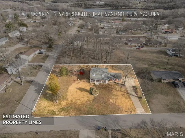 $293,750 | 1621 North 6th Street, De Soto, MO 63020