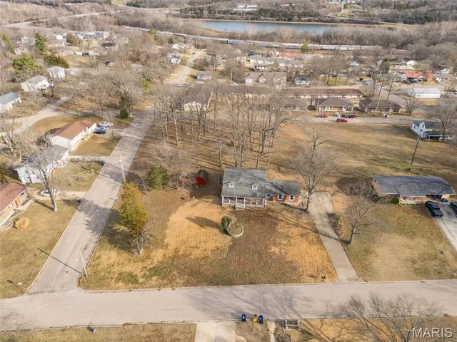 $300,000 | 1621 North 6th Street, De Soto, MO 63020