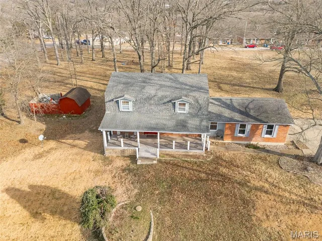 $293,750 | 1621 North 6th Street, De Soto, MO 63020