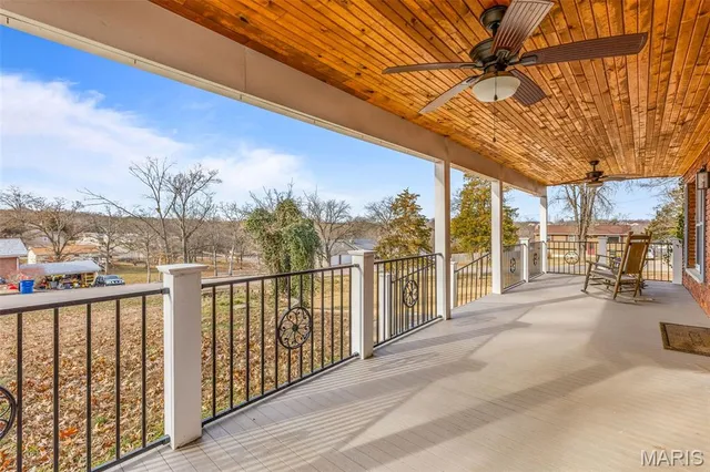 $293,750 | 1621 North 6th Street, De Soto, MO 63020