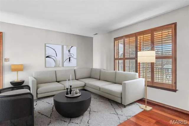 $293,750 | 1621 North 6th Street, De Soto, MO 63020