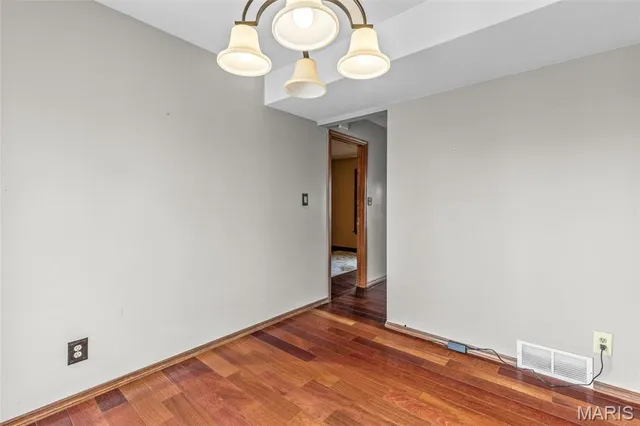 $300,000 | 1621 North 6th Street, De Soto, MO 63020