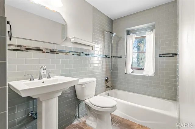 $293,750 | 1621 North 6th Street, De Soto, MO 63020