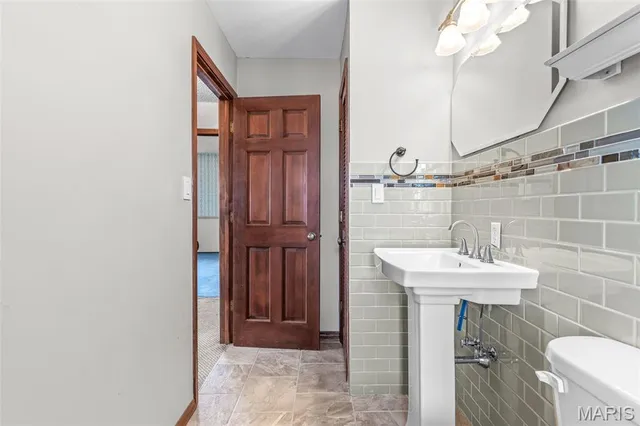 $293,750 | 1621 North 6th Street, De Soto, MO 63020