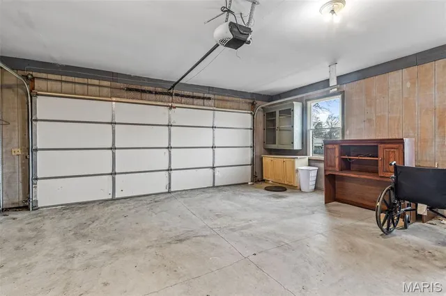 $293,750 | 1621 North 6th Street, De Soto, MO 63020