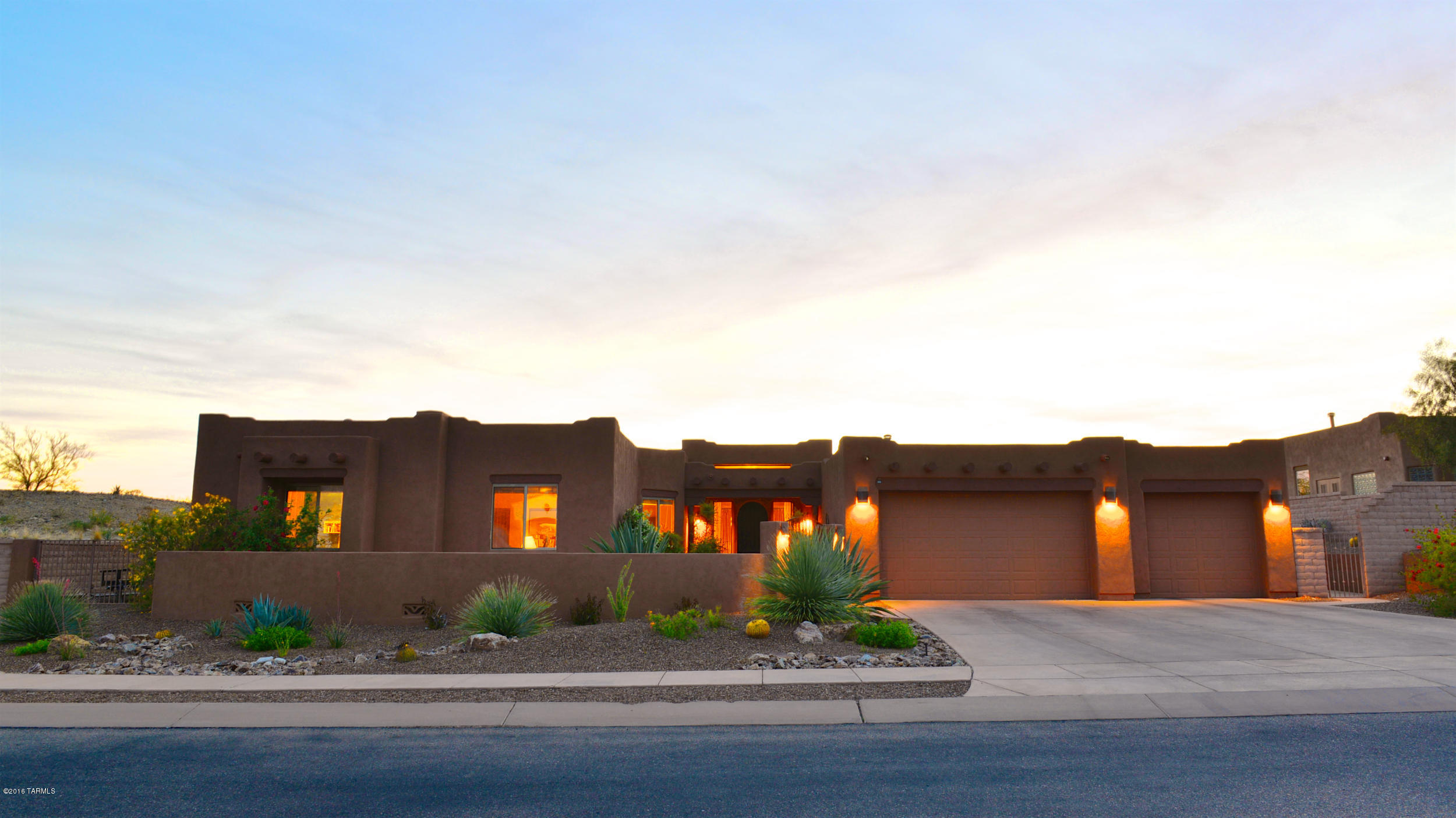 10857 North Pusch Ridge View Place Tucson, AZ 85737 - Photo 2 of 45