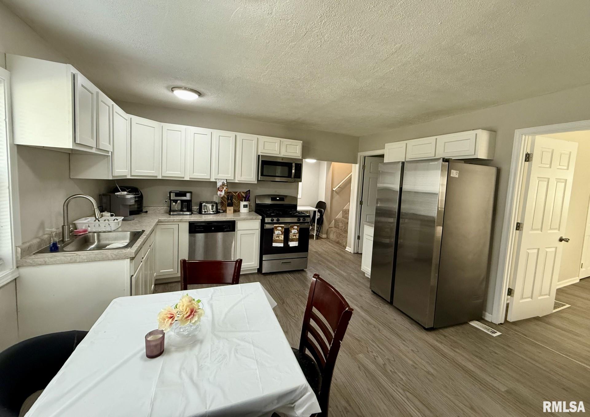915 North Walnut Street Kewanee, IL 61443 - Photo 6 of 21