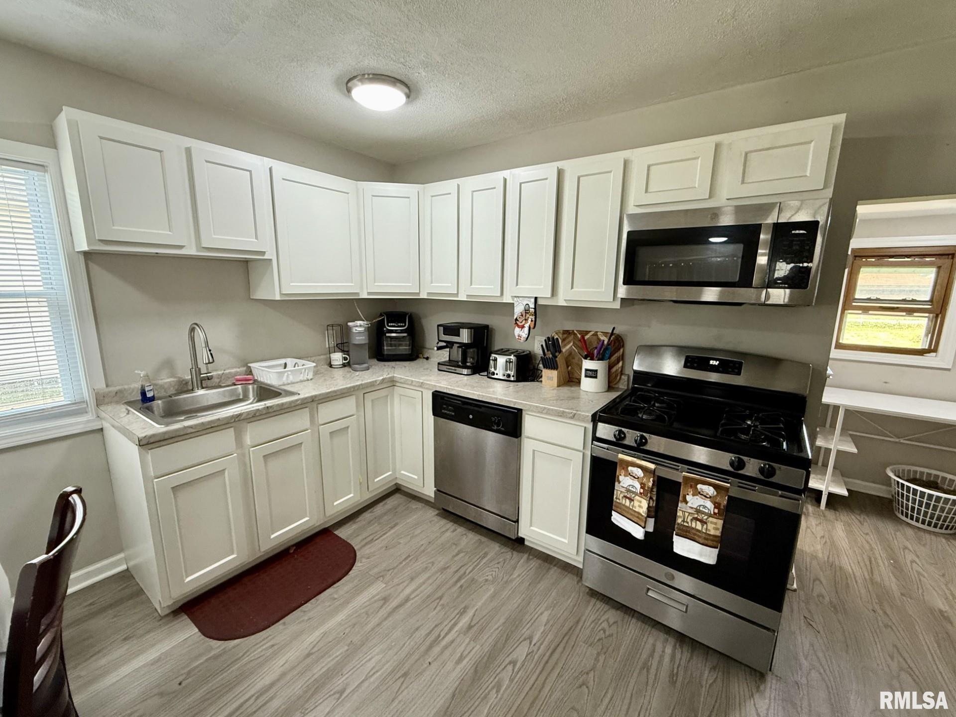 915 North Walnut Street Kewanee, IL 61443 - Photo 8 of 21
