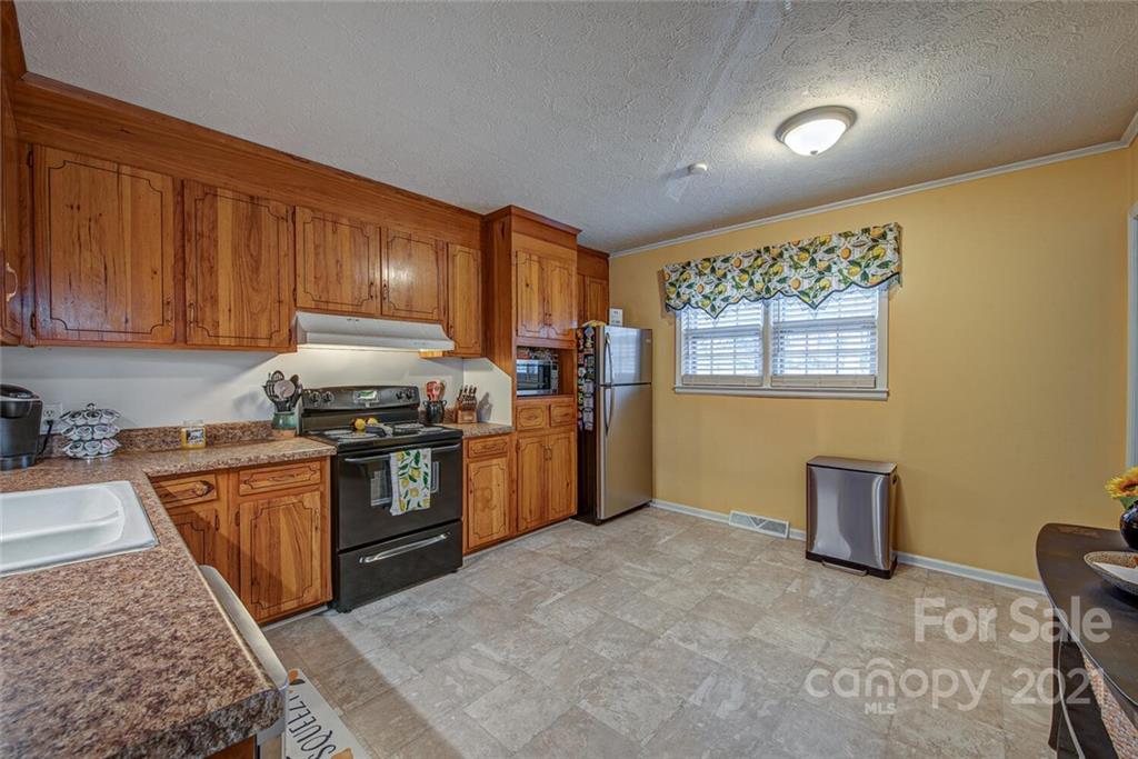 610 Dellinger Road Shelby, NC 28152 - Photo 8 of 23 Gallery Image 8