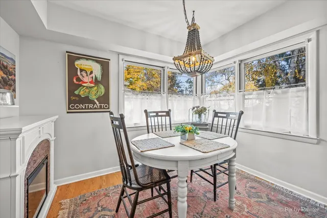 $375,000 | 369 Vincent Place, Elgin, IL 60123