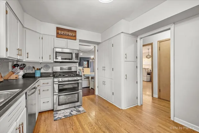 $375,000 | 369 Vincent Place, Elgin, IL 60123