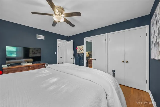 $375,000 | 369 Vincent Place, Elgin, IL 60123