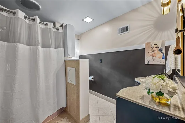 $375,000 | 369 Vincent Place, Elgin, IL 60123