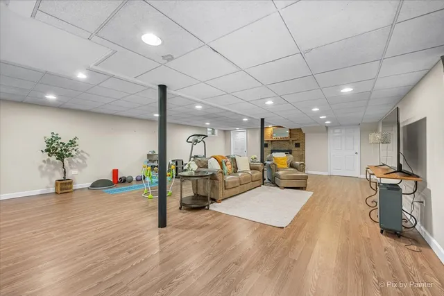 $375,000 | 369 Vincent Place, Elgin, IL 60123