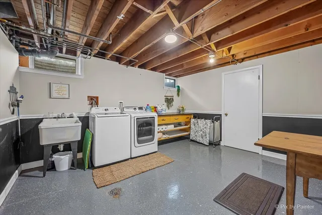 $375,000 | 369 Vincent Place, Elgin, IL 60123