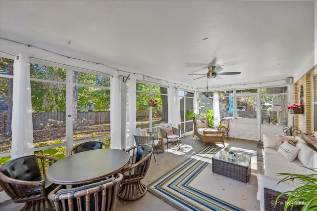 $375,000 | 369 Vincent Place, Elgin, IL 60123