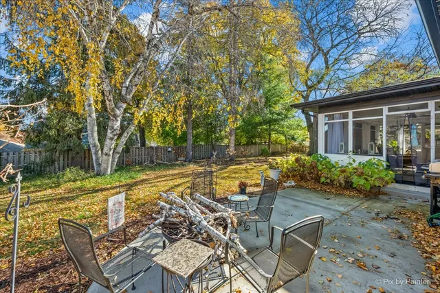 $375,000 | 369 Vincent Place, Elgin, IL 60123