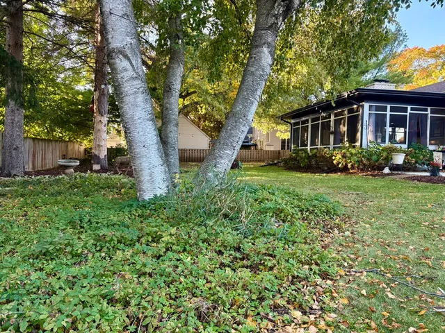 $375,000 | 369 Vincent Place, Elgin, IL 60123