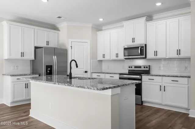 $414,900 | 47 Umbrella Palm Drive, Hampstead, NC 28443