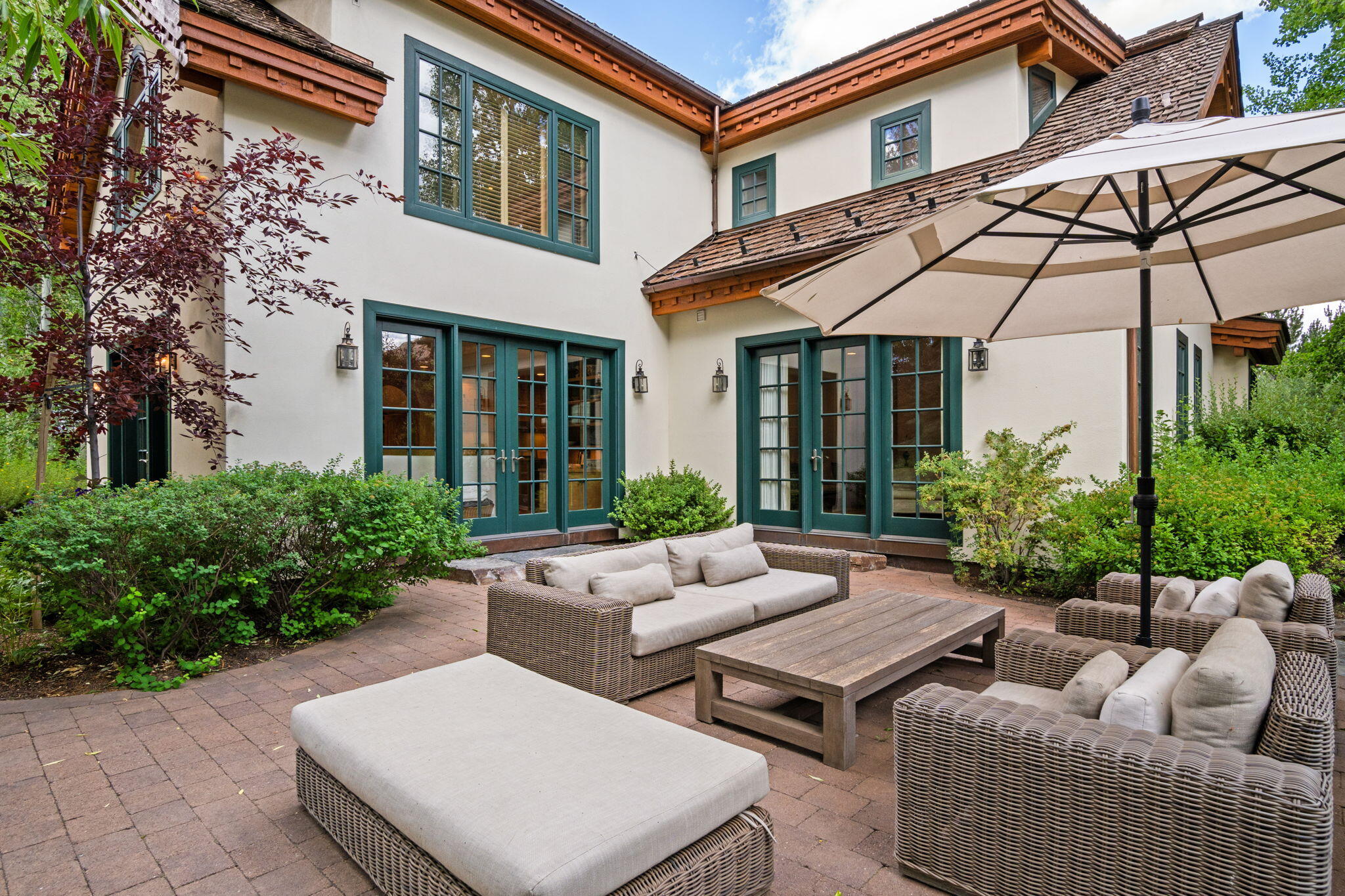 7 Rose Court Sun Valley, ID 83353 - Photo 12 of 48 Great Entertaining Space