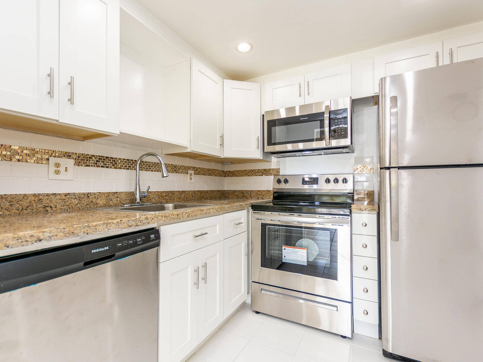 618 Northwest 13th Street, Unit 13 Boca Raton, FL 33486 - Photo 14 of 26 618 NW 13th St Unit 13 Boca Raton FL 334