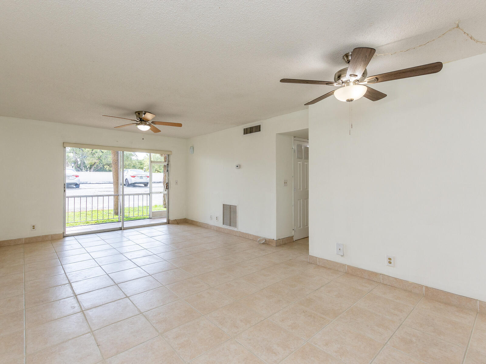 618 Northwest 13th Street, Unit 13 Boca Raton, FL 33486 - Photo 3 of 26 618 NW 13th St Unit 13 Boca Raton FL 334
