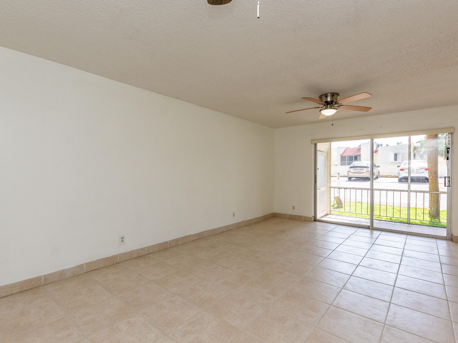 618 Northwest 13th Street, Unit 13 Boca Raton, FL 33486 - Photo 4 of 26 618 NW 13th St Unit 13 Boca Raton FL 334