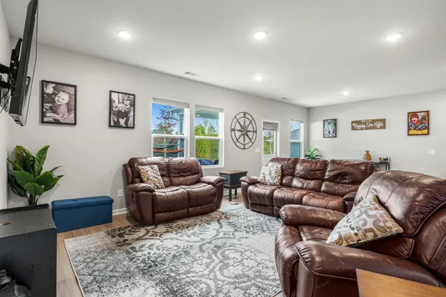 $444,900 | 252 Brook Avenue, White House, TN 37188