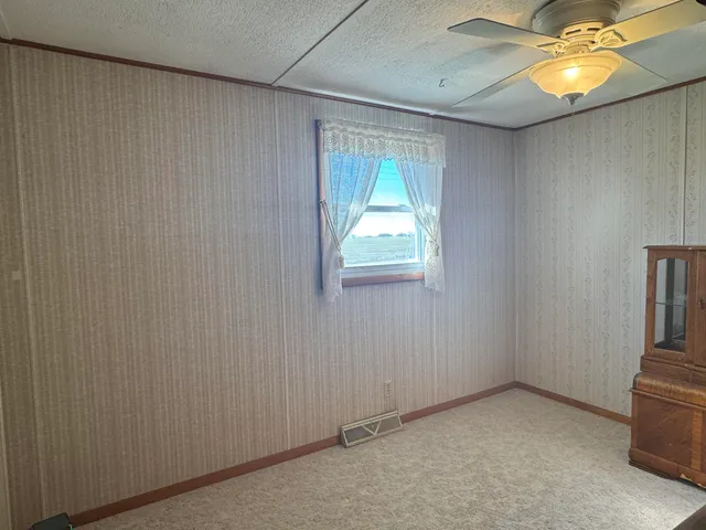 $410,000 | 32158 County Road 1, La Crescent, MN 55947