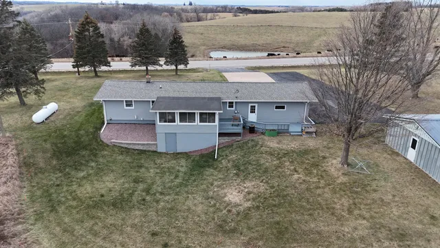 $410,000 | 32158 County Road 1, La Crescent, MN 55947